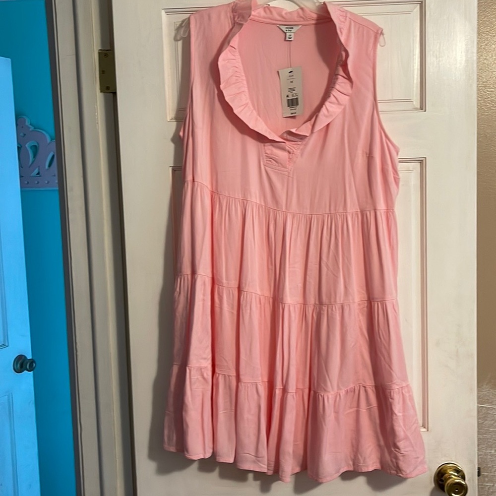 Ladies plus size sleeveless dress